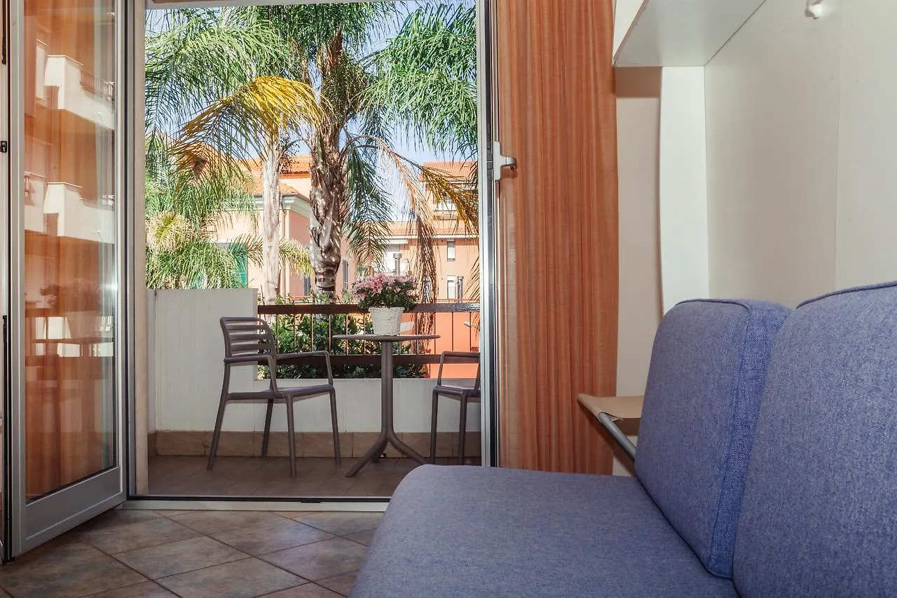Residence Greco San Bartolomeo Al Mare 3*,