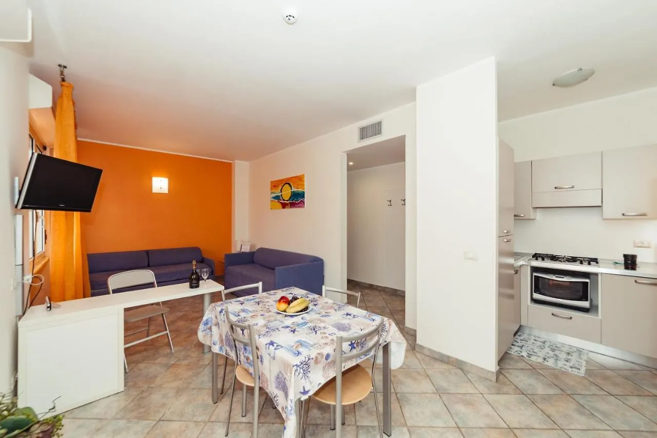Residence Greco San Bartolomeo Al Mare 3*,