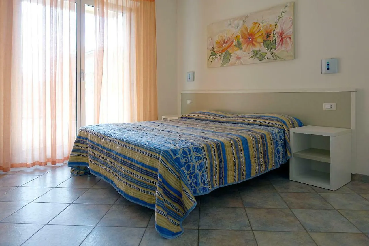 *** Appart hôtel Residence Greco San Bartolomeo Al Mare Italie
