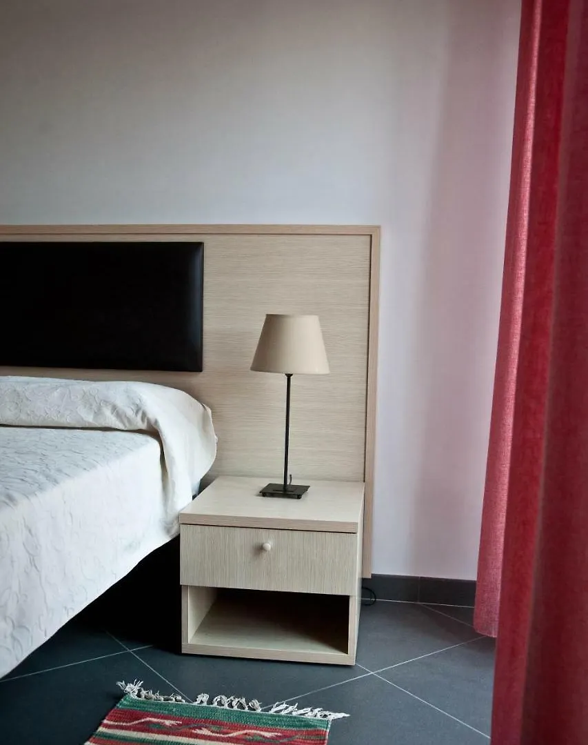 *** Appart hôtel Residence Greco San Bartolomeo Al Mare Italie